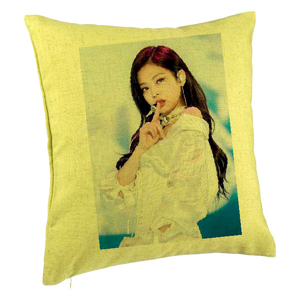 Perna Decorativa BlackPink Jennie 2, 40×40 cm, Verde, Husa Detasabila, Burduf 5 bpvrd0779