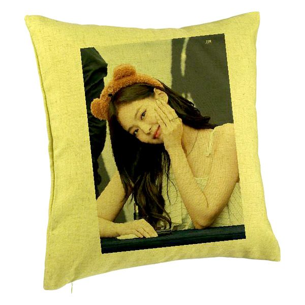 Perna Decorativa BlackPink Jennie 3, 40×40 cm, Verde, Husa Detasabila, Burduf 5 bpvrd0780