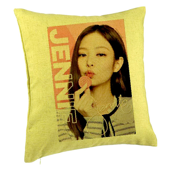 Perna Decorativa BlackPink Jennie 4, 40×40 cm, Verde, Husa Detasabila, Burduf 5 bpvrd0781