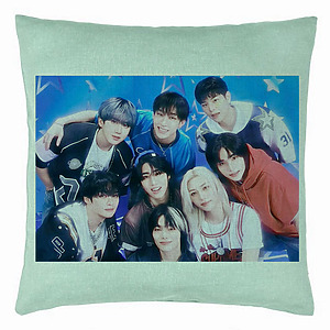 Perna Decorativa, Stray Kids, 40×40 cm, Verde Menta, Husa Detasabila, Burduf