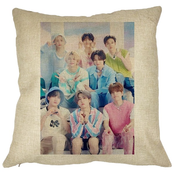 Perna Decorativa, Stray Kids 2, 40×40 cm, Husa Detasabila, Burduf 11 bsc0751 2