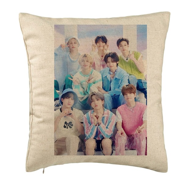 Perna Decorativa, Stray Kids 2, 40×40 cm, Bej, Husa Detasabila, Burduf 5 bsc0751