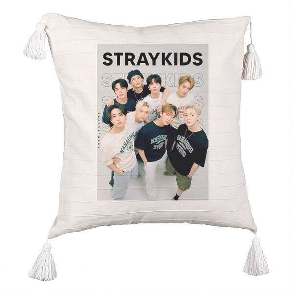 Perna Decorativa cu Franjuri , Stray Kids 4, 45×45 cm, Cu fermoar 5 bsc0753 3