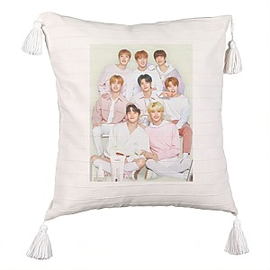 Perna Decorativa cu Franjuri , Stray Kids 7, 45×45 cm, Cu fermoar