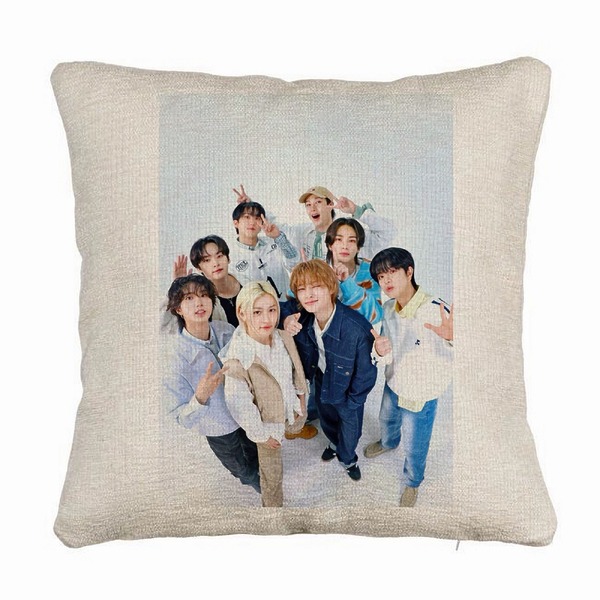 Perna Decorativa Canapea , Stray Kids 9, 40×40 cm, Husa Detasabila, Burduf 5 bsc0758 1