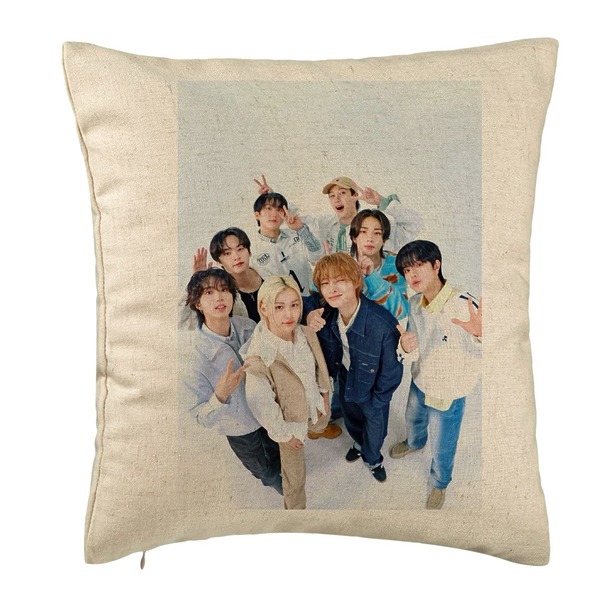 Perna Decorativa, Stray Kids 9, 40×40 cm, Bej, Husa Detasabila, Burduf 5 bsc0758