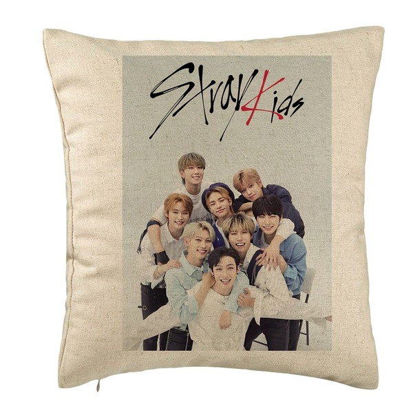 Perna Decorativa, Stray Kids 12, 40×40 cm, Bej, Husa Detasabila, Burduf 5 bsc0761