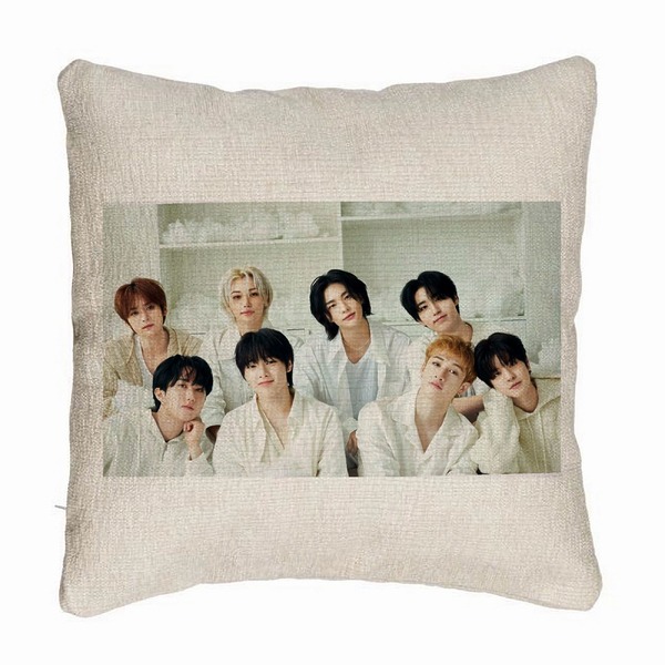 Perna Decorativa Canapea , Stray Kids 14, 40×40 cm, Husa Detasabila, Burduf 5 bsc0763 1