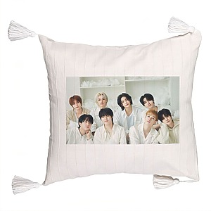 Perna Decorativa cu Franjuri , Stray Kids 14, 45×45 cm, Cu fermoar