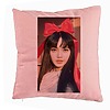 Perna Decorativa BlackPink Lisa 1, 40x40 cm, Roz, Husa Detasabila, Burduf 7 bsc0770 4