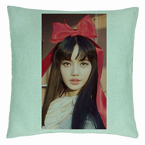 Perna Decorativa BlackPink Lisa 1, 40×40 cm, Verde Menta, Husa Detasabila, Burduf