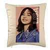 Perna Decorativa BlackPink Lisa 2, 40×40 cm, Bej, Husa Detasabila, Burduf 7 bsc0771