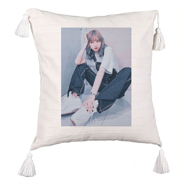 Perna Decorativa cu Franjuri BlackPink Lisa 3, 45×45 cm, Cu fermoar 5 bsc0772 3