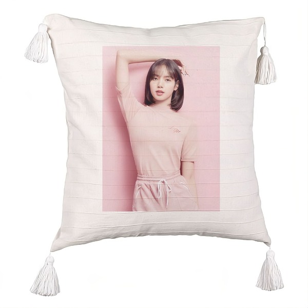 Perna Decorativa cu Franjuri BlackPink Lisa 4, 45×45 cm, Cu fermoar 5 bsc0773 3
