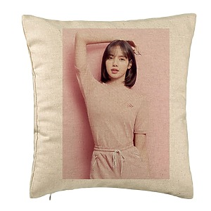 Perna Decorativa BlackPink Lisa 4, 40×40 cm, Bej, Husa Detasabila, Burduf