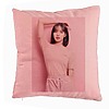 Perna Decorativa BlackPink Lisa 4, 40x40 cm, Roz, Husa Detasabila, Burduf 7 bsc0773 4