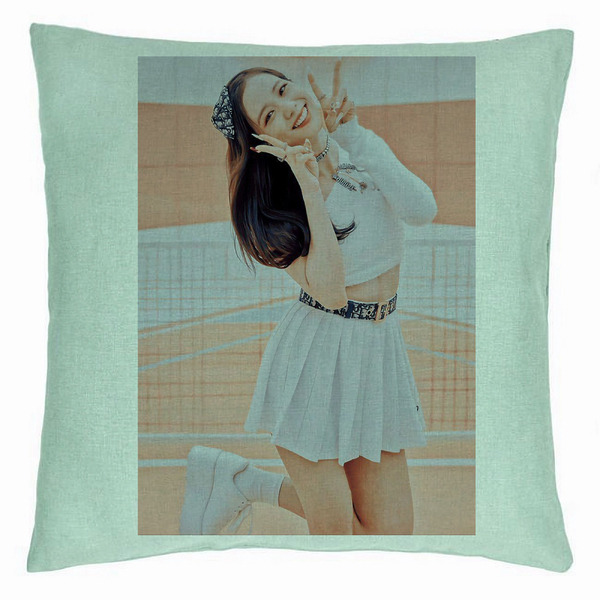 Perna Decorativa BlackPink Jisoo 2, 40×40 cm, Verde Menta, Husa Detasabila, Burduf 5 bsc0775 5