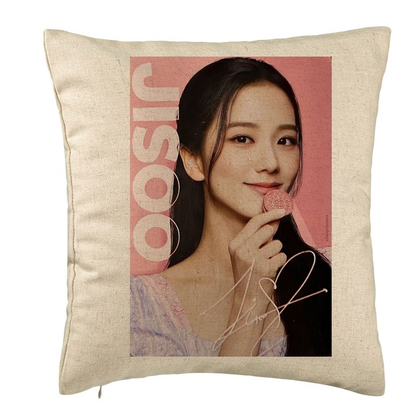Perna Decorativa BlackPink Jisoo 3, 40×40 cm, Bej, Husa Detasabila, Burduf 5 bsc0776