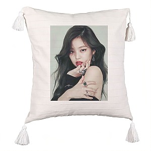 Perna Decorativa cu Franjuri BlackPink Jennie 1, 45×45 cm, Cu fermoar