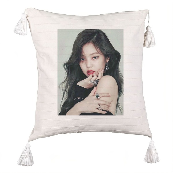 Perna Decorativa cu Franjuri BlackPink Jennie 1, 45×45 cm, Cu fermoar 5 bsc0778 3
