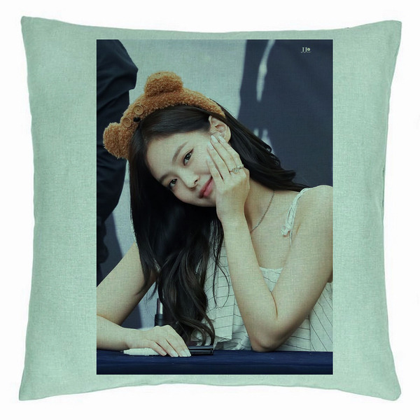 Perna Decorativa BlackPink Jennie 3, 40×40 cm, Verde Menta, Husa Detasabila, Burduf 5 bsc0780 5