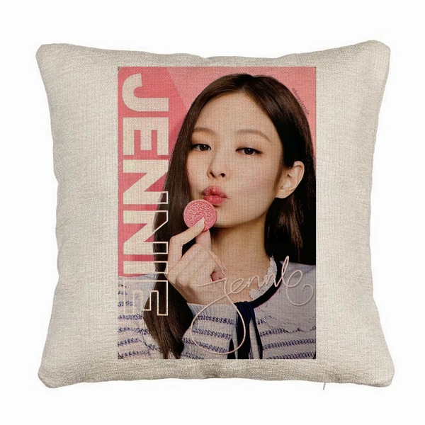 Perna Decorativa Canapea BlackPink Jennie 4, 40×40 cm, Husa Detasabila, Burduf 5 bsc0781 1