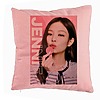 Perna Decorativa BlackPink Jennie 4, 40x40 cm, Roz, Husa Detasabila, Burduf 7 bsc0781 4