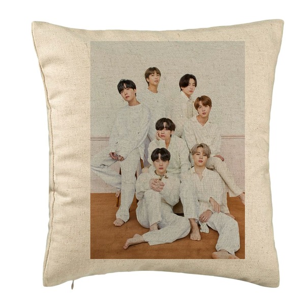 Perna Decorativa BTS Army 8, 40×40 cm, Bej, Husa Detasabila, Burduf 5 bsc0784