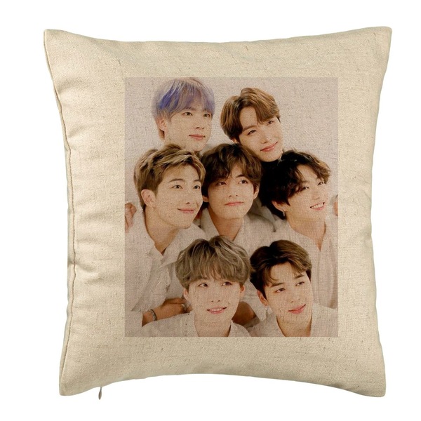 Perna Decorativa BTS Army 10, 40×40 cm, Bej, Husa Detasabila, Burduf 5 bsc0786