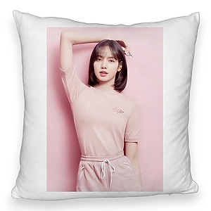 Perna Decorativa Fluffy BlackPink Lisa 4, 45×45 cm, Cu fermoar