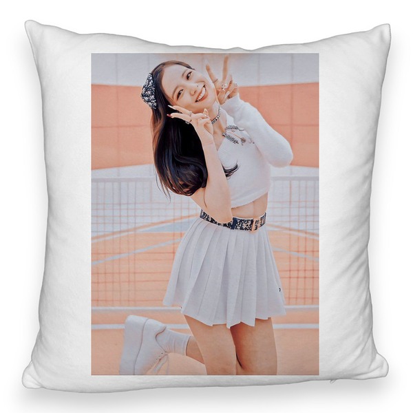 Perna Decorativa Fluffy BlackPink Jisoo 2, 45×45 cm, Cu fermoar 5 bspff0775
