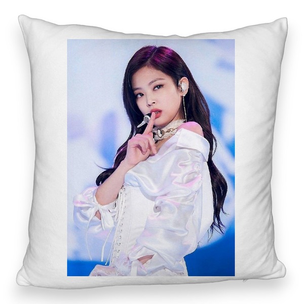 Perna Decorativa Fluffy BlackPink Jennie 2, 45×45 cm, Cu fermoar 5 bspff0779