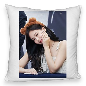 Perna Decorativa Fluffy BlackPink Jennie 3, 45×45 cm, Cu fermoar