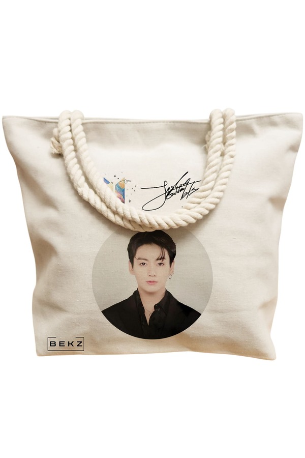 Geanta Canvas Tote pentru femei, model BTS Jungkook, 40x51 cm, Bej, BEKZ® 12 model BTS Jungkook