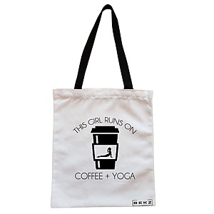 Geanta Canvas Tote pentru femei Yoga This Girl runs on coffe and yoga 2, 38x34.5 cm, Alba, BEKZ®