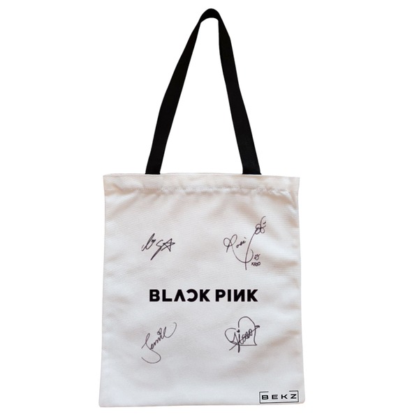 Geanta Canvas Tote pentru femei, model Blackpink 8 cu semnaturii, 38x34.5 cm, Alba, BEKZ® 1 Geanta Canvas Tote pentru femei model Blackpink 8 cu semnaturii 38x34.5 cm Alba BEKZ®